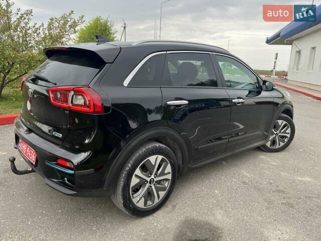 Черный Киа Niro, объемом двигателя 0 л и пробегом 112 тыс. км за 18700 $, фото 6 на Automoto.ua