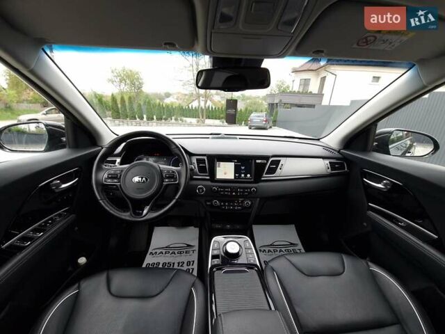 Черный Киа Niro, объемом двигателя 0 л и пробегом 113 тыс. км за 18200 $, фото 20 на Automoto.ua