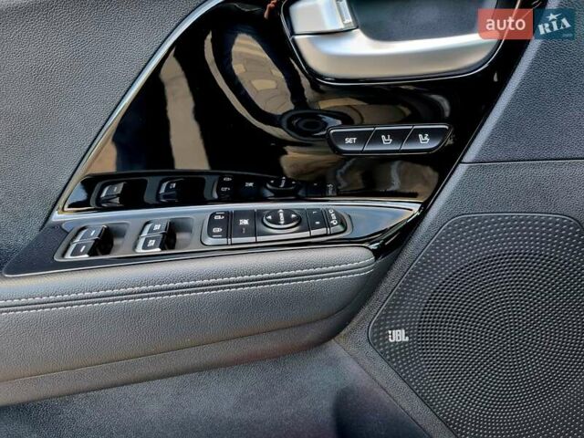 Черный Киа Niro, объемом двигателя 0 л и пробегом 89 тыс. км за 19899 $, фото 69 на Automoto.ua