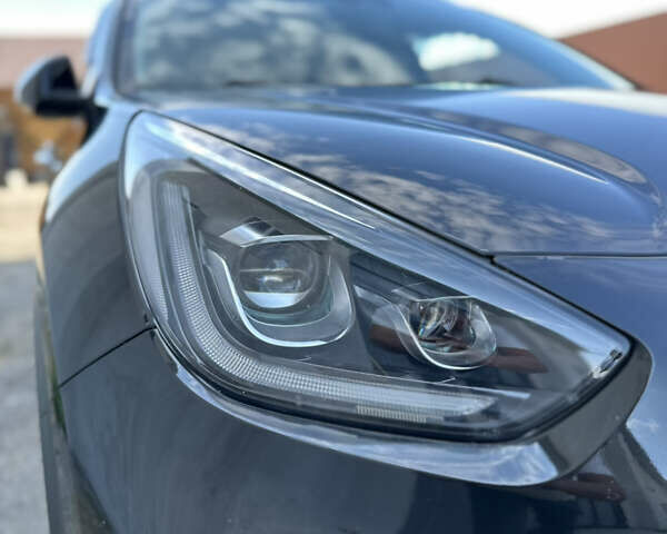 Черный Киа Niro, объемом двигателя 0 л и пробегом 94 тыс. км за 18600 $, фото 17 на Automoto.ua