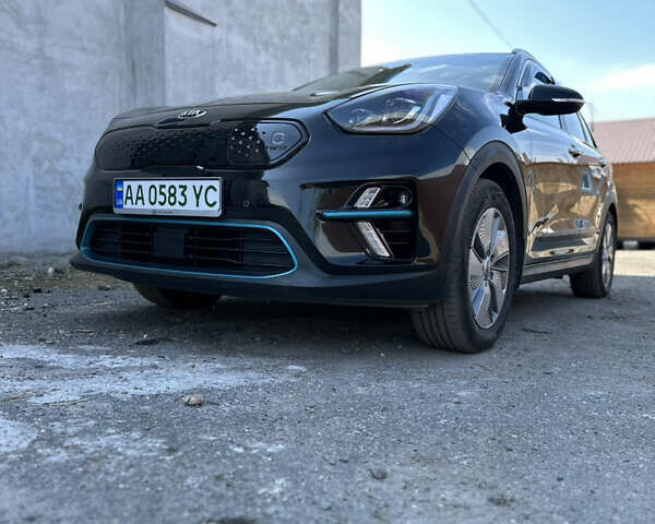 Черный Киа Niro, объемом двигателя 0 л и пробегом 94 тыс. км за 18600 $, фото 62 на Automoto.ua