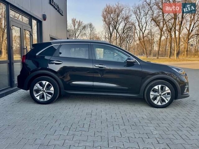 Черный Киа Niro, объемом двигателя 0 л и пробегом 68 тыс. км за 18750 $, фото 37 на Automoto.ua