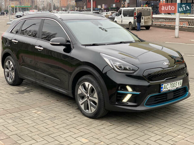 Чорний Кіа Niro, об'ємом двигуна 0 л та пробігом 159 тис. км за 17999 $, фото 16 на Automoto.ua