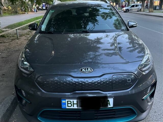 Чорний Кіа Niro, об'ємом двигуна 0 л та пробігом 88 тис. км за 23000 $, фото 1 на Automoto.ua