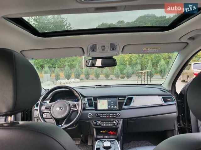 Черный Киа Niro, объемом двигателя 0 л и пробегом 124 тыс. км за 19000 $, фото 10 на Automoto.ua