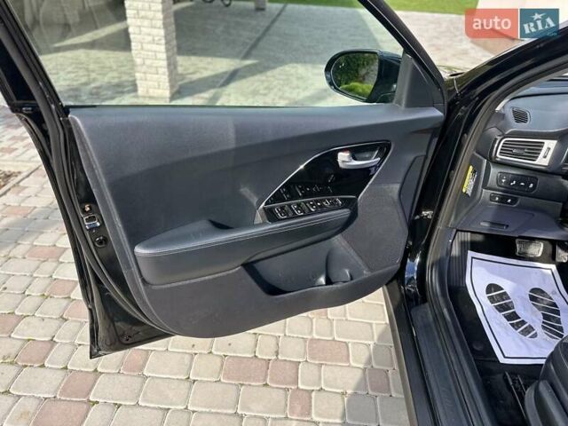 Киа Niro 2019 в Виннице на Automoto.ua Черный Киа Niro, объемом двигателя 0 л и пробегом 108 тыс. км за 15900 $, фото 14 на Automoto.ua