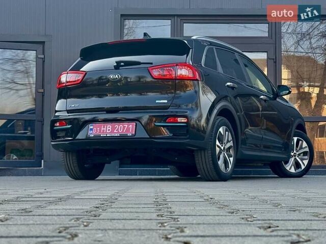 Черный Киа Niro, объемом двигателя 0 л и пробегом 68 тыс. км за 18750 $, фото 73 на Automoto.ua