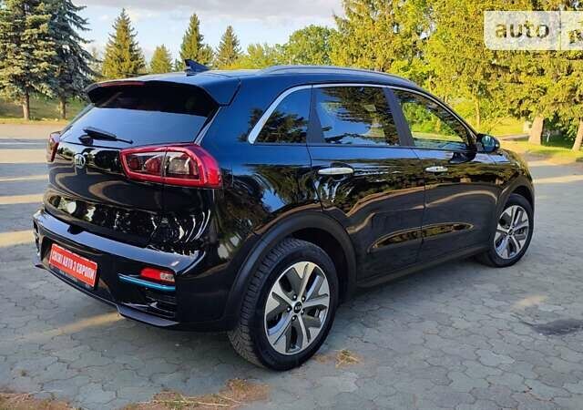 Чорний Кіа Niro, об'ємом двигуна 0 л та пробігом 105 тис. км за 19099 $, фото 20 на Automoto.ua