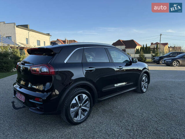 Черный Киа Niro, объемом двигателя 0 л и пробегом 71 тыс. км за 18999 $, фото 4 на Automoto.ua