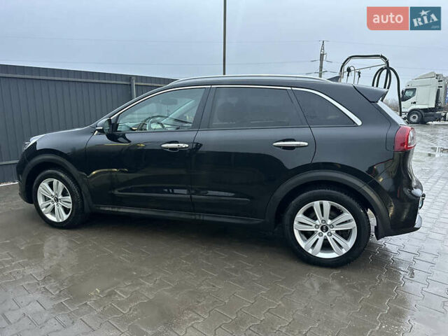 Черный Киа Niro, объемом двигателя 0 л и пробегом 120 тыс. км за 17950 $, фото 6 на Automoto.ua