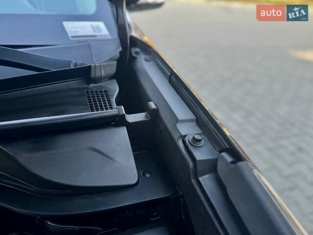 Черный Киа Niro, объемом двигателя 0 л и пробегом 68 тыс. км за 18750 $, фото 95 на Automoto.ua