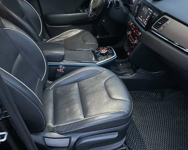 Черный Киа Niro, объемом двигателя 0 л и пробегом 207 тыс. км за 18500 $, фото 6 на Automoto.ua