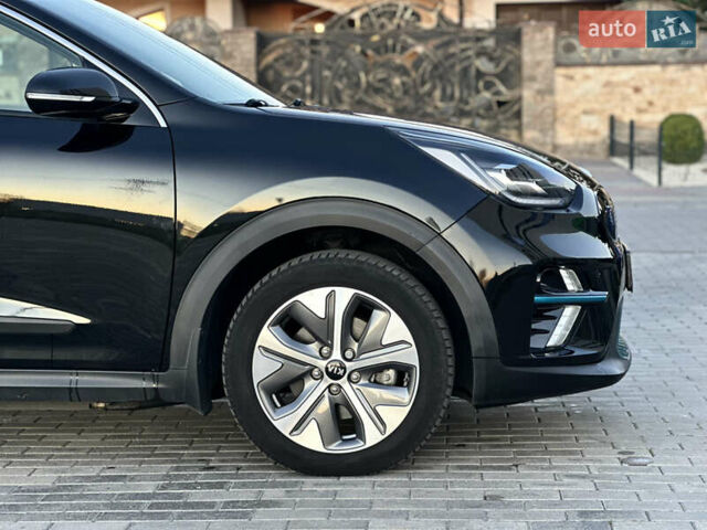 Чорний Кіа Niro, об'ємом двигуна 0 л та пробігом 93 тис. км за 18700 $, фото 32 на Automoto.ua