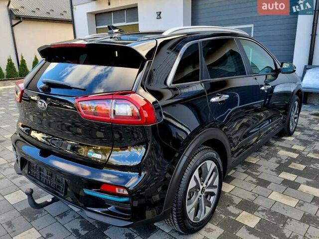 Черный Киа Niro, объемом двигателя 0 л и пробегом 89 тыс. км за 19899 $, фото 6 на Automoto.ua