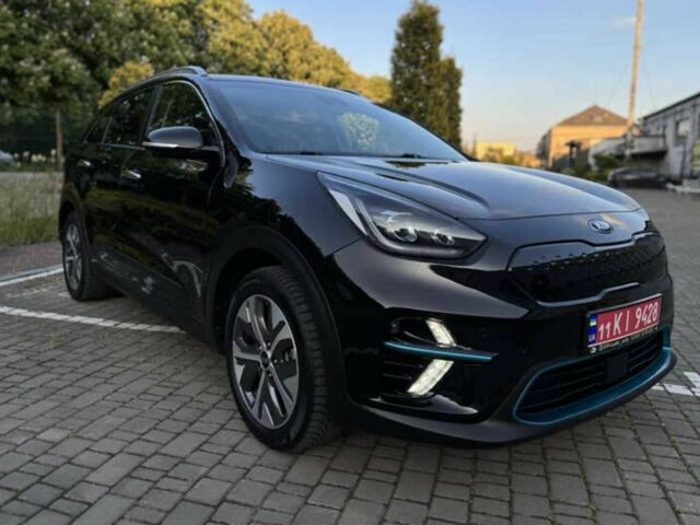 Чорний Кіа Niro, об'ємом двигуна 0 л та пробігом 111 тис. км за 16900 $, фото 1 на Automoto.ua