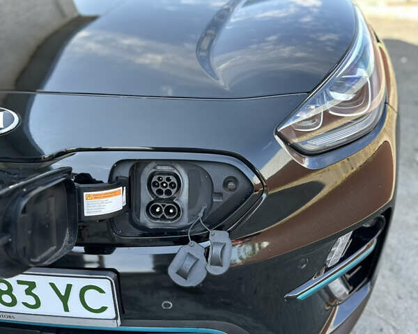 Черный Киа Niro, объемом двигателя 0 л и пробегом 94 тыс. км за 18600 $, фото 46 на Automoto.ua