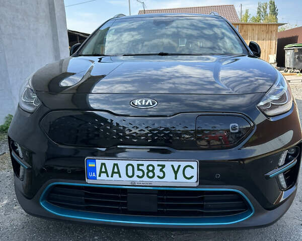 Черный Киа Niro, объемом двигателя 0 л и пробегом 94 тыс. км за 18600 $, фото 9 на Automoto.ua
