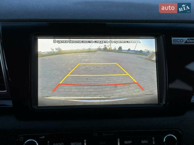 Чорний Кіа Niro, об'ємом двигуна 0 л та пробігом 93 тис. км за 18700 $, фото 76 на Automoto.ua