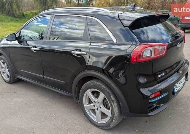 Черный Киа Niro, объемом двигателя 0 л и пробегом 135 тыс. км за 17300 $, фото 8 на Automoto.ua