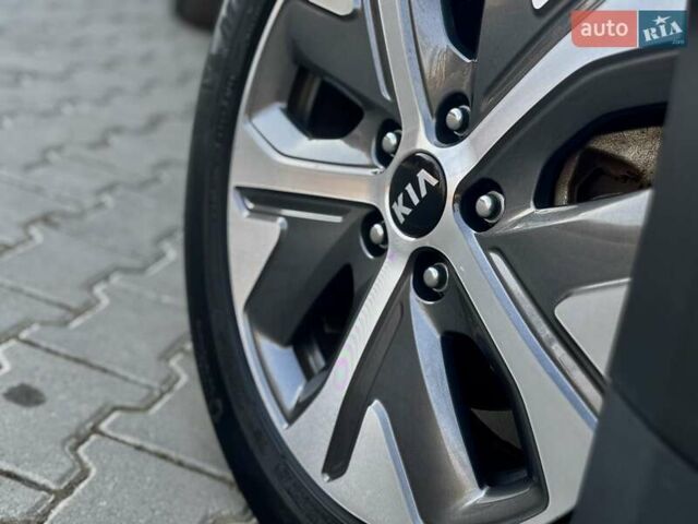Черный Киа Niro, объемом двигателя 0 л и пробегом 68 тыс. км за 18750 $, фото 46 на Automoto.ua