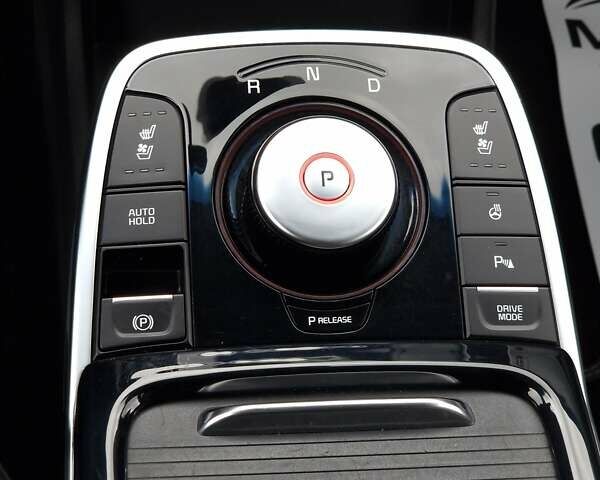 Черный Киа Niro, объемом двигателя 0 л и пробегом 113 тыс. км за 18200 $, фото 24 на Automoto.ua