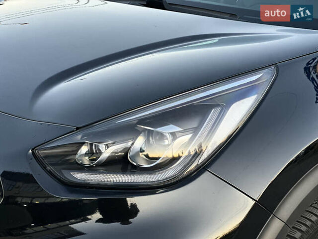 Чорний Кіа Niro, об'ємом двигуна 0 л та пробігом 93 тис. км за 18700 $, фото 21 на Automoto.ua