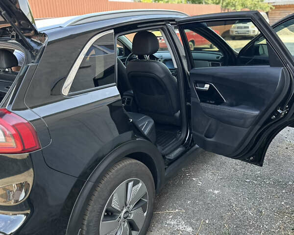 Черный Киа Niro, объемом двигателя 0 л и пробегом 94 тыс. км за 18600 $, фото 41 на Automoto.ua