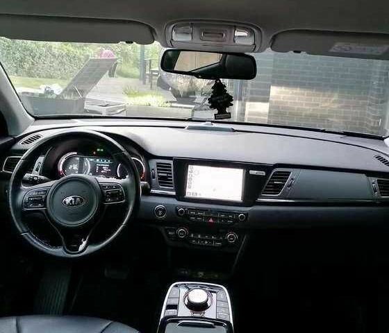Киа Niro 2019 в Киеве на Automoto.ua Черный Киа Niro, объемом двигателя 0 л и пробегом 120 тыс. км за 11500 $, фото 11 на Automoto.ua