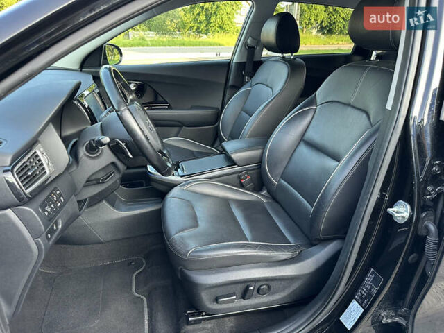 Черный Киа Niro, объемом двигателя 0 л и пробегом 148 тыс. км за 17500 $, фото 20 на Automoto.ua