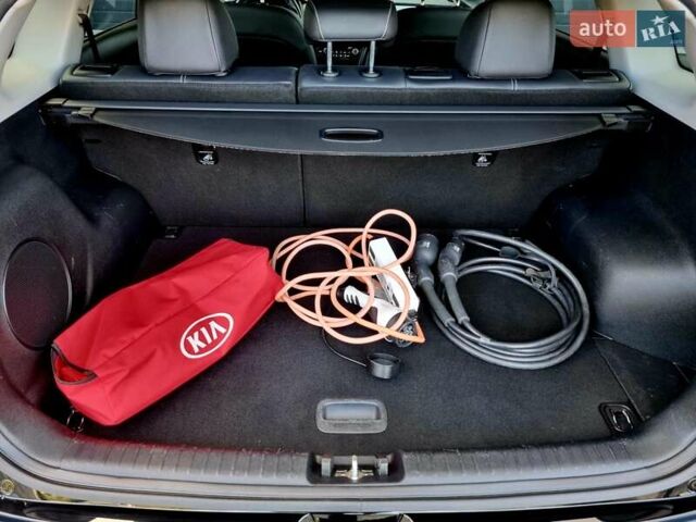 Черный Киа Niro, объемом двигателя 0 л и пробегом 89 тыс. км за 19899 $, фото 15 на Automoto.ua