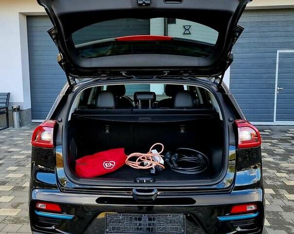 Черный Киа Niro, объемом двигателя 0 л и пробегом 89 тыс. км за 19899 $, фото 28 на Automoto.ua