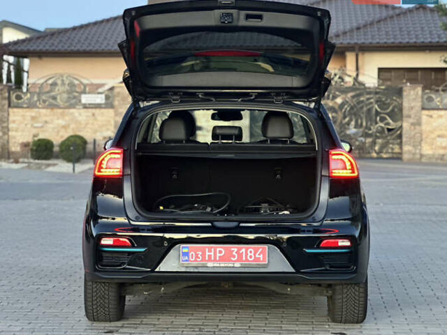Чорний Кіа Niro, об'ємом двигуна 0 л та пробігом 93 тис. км за 18700 $, фото 29 на Automoto.ua