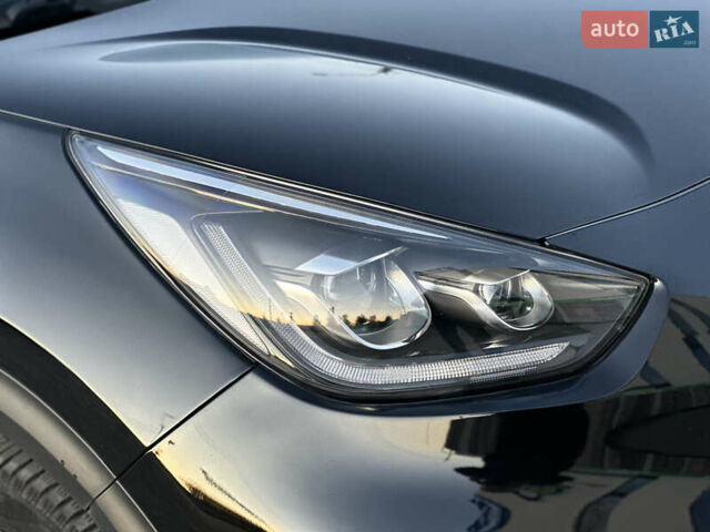 Чорний Кіа Niro, об'ємом двигуна 0 л та пробігом 93 тис. км за 18700 $, фото 26 на Automoto.ua