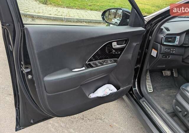 Черный Киа Niro, объемом двигателя 0 л и пробегом 135 тыс. км за 17300 $, фото 12 на Automoto.ua