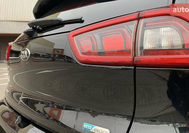 Чорний Кіа Niro, об'ємом двигуна 0 л та пробігом 159 тис. км за 17999 $, фото 30 на Automoto.ua