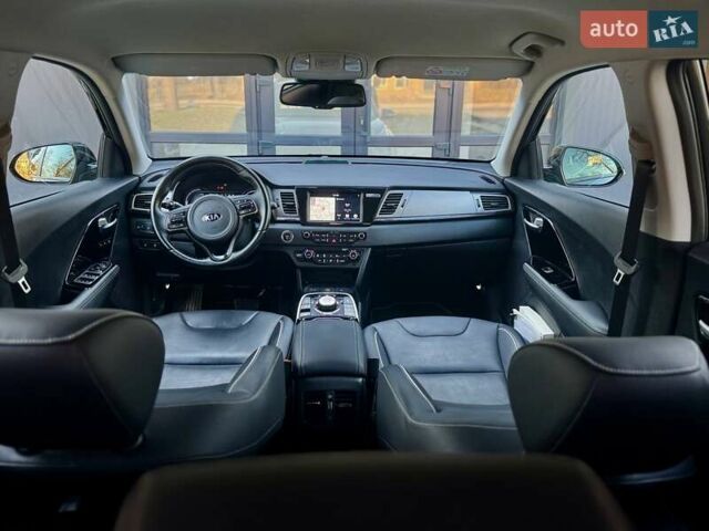 Черный Киа Niro, объемом двигателя 0 л и пробегом 68 тыс. км за 18750 $, фото 154 на Automoto.ua