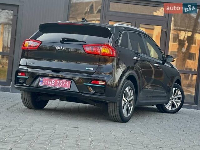 Черный Киа Niro, объемом двигателя 0 л и пробегом 68 тыс. км за 18750 $, фото 74 на Automoto.ua