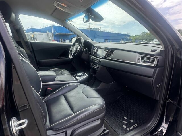 Киа Niro 2019 в Киеве на Automoto.ua Черный Киа Niro, объемом двигателя 0 л и пробегом 128 тыс. км за 17400 $, фото 17 на Automoto.ua