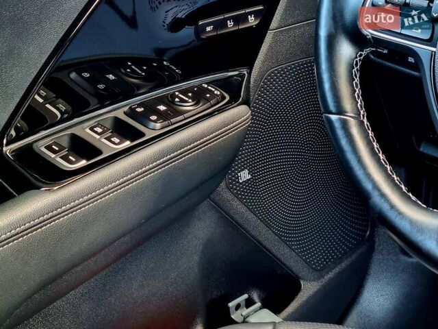 Черный Киа Niro, объемом двигателя 0 л и пробегом 89 тыс. км за 19899 $, фото 73 на Automoto.ua