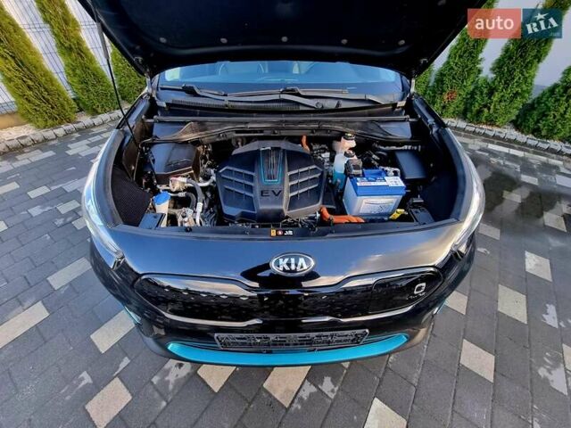 Черный Киа Niro, объемом двигателя 0 л и пробегом 89 тыс. км за 19899 $, фото 1 на Automoto.ua