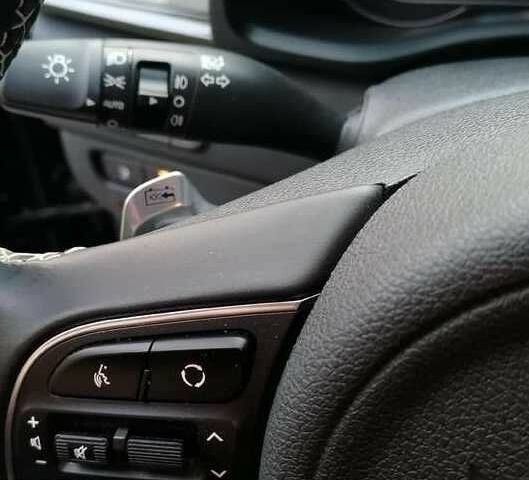 Киа Niro 2019 в Киеве на Automoto.ua Черный Киа Niro, объемом двигателя 0 л и пробегом 120 тыс. км за 11500 $, фото 12 на Automoto.ua