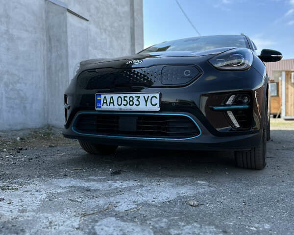 Черный Киа Niro, объемом двигателя 0 л и пробегом 94 тыс. км за 18600 $, фото 63 на Automoto.ua