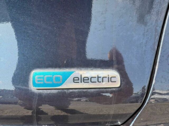 Чорний Кіа Niro, об'ємом двигуна 0 л та пробігом 45 тис. км за 5900 $, фото 9 на Automoto.ua