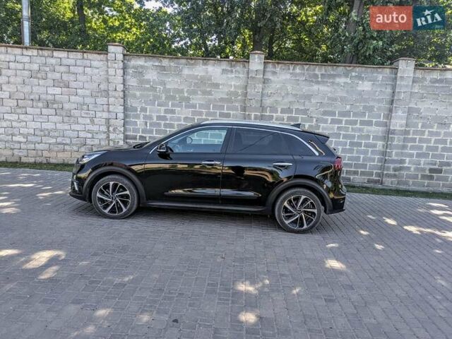 Черный Киа Niro, объемом двигателя 0 л и пробегом 117 тыс. км за 19517 $, фото 5 на Automoto.ua