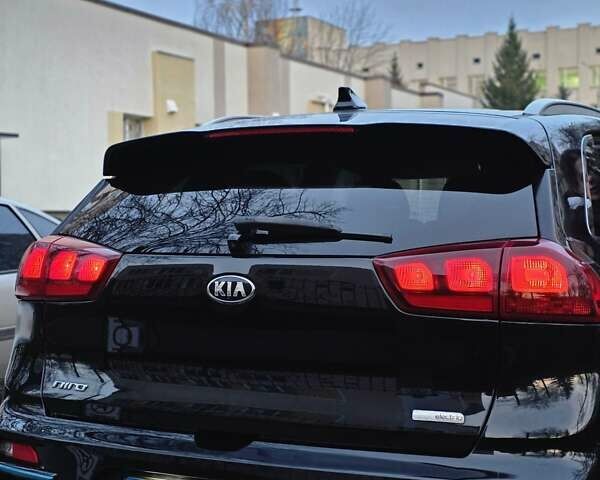 Черный Киа Niro, объемом двигателя 0 л и пробегом 310 тыс. км за 15200 $, фото 4 на Automoto.ua