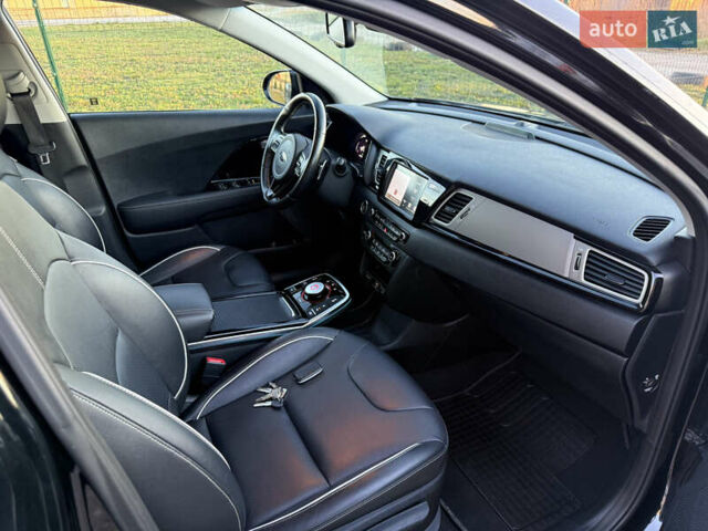 Черный Киа Niro, объемом двигателя 0 л и пробегом 71 тыс. км за 18999 $, фото 34 на Automoto.ua