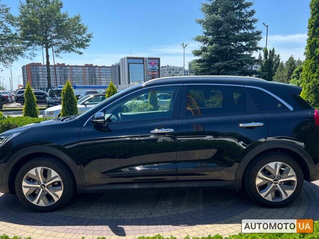 Черный Киа Niro, объемом двигателя 64 л и пробегом 197 тыс. км за 18700 $, фото 3 на Automoto.ua