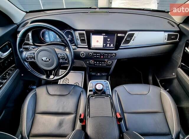 Черный Киа Niro, объемом двигателя 0 л и пробегом 89 тыс. км за 19899 $, фото 49 на Automoto.ua