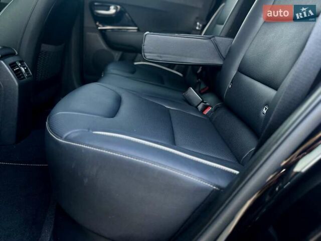 Черный Киа Niro, объемом двигателя 0 л и пробегом 68 тыс. км за 18750 $, фото 167 на Automoto.ua
