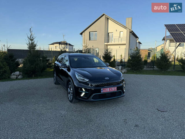 Черный Киа Niro, объемом двигателя 0 л и пробегом 71 тыс. км за 18999 $, фото 10 на Automoto.ua